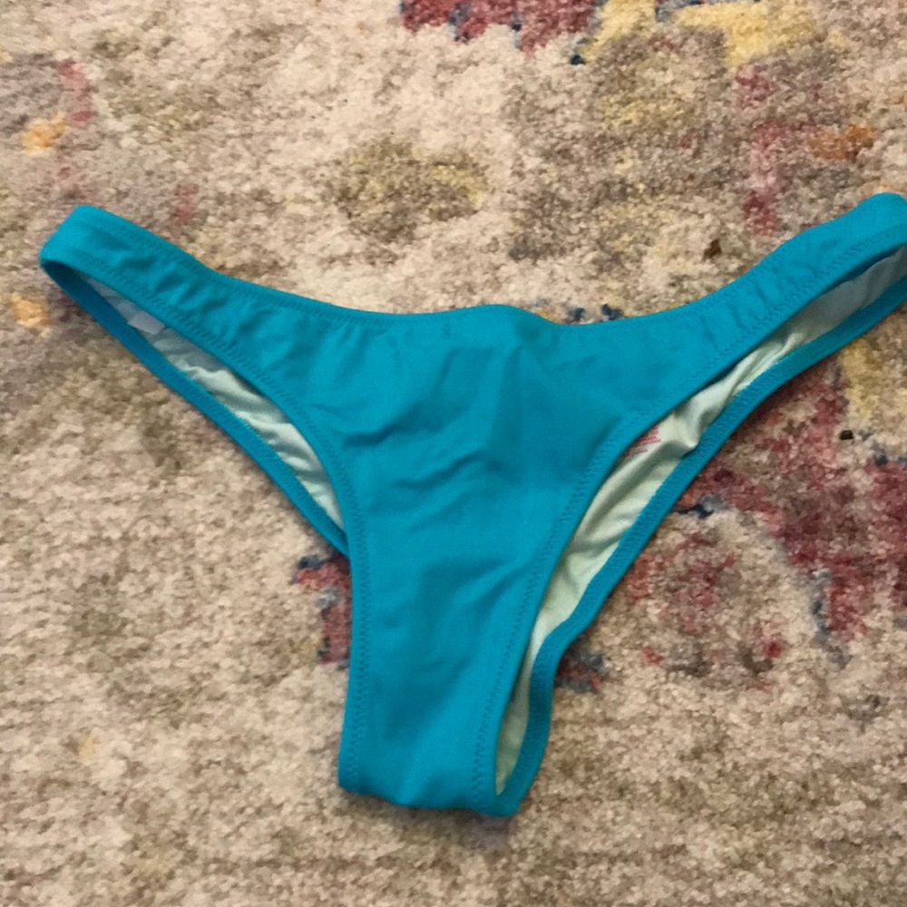 Victoria’s Secret cheeky bikini bottoms